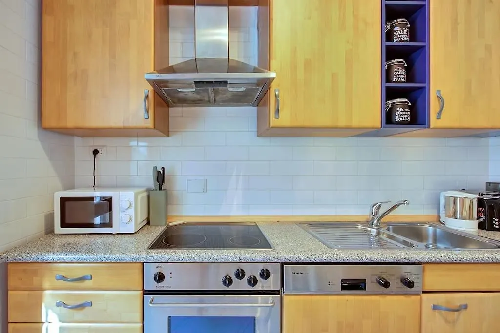 Apartment Appartamento Per Gruppi In Zona Villa Pamphili Rome Italy